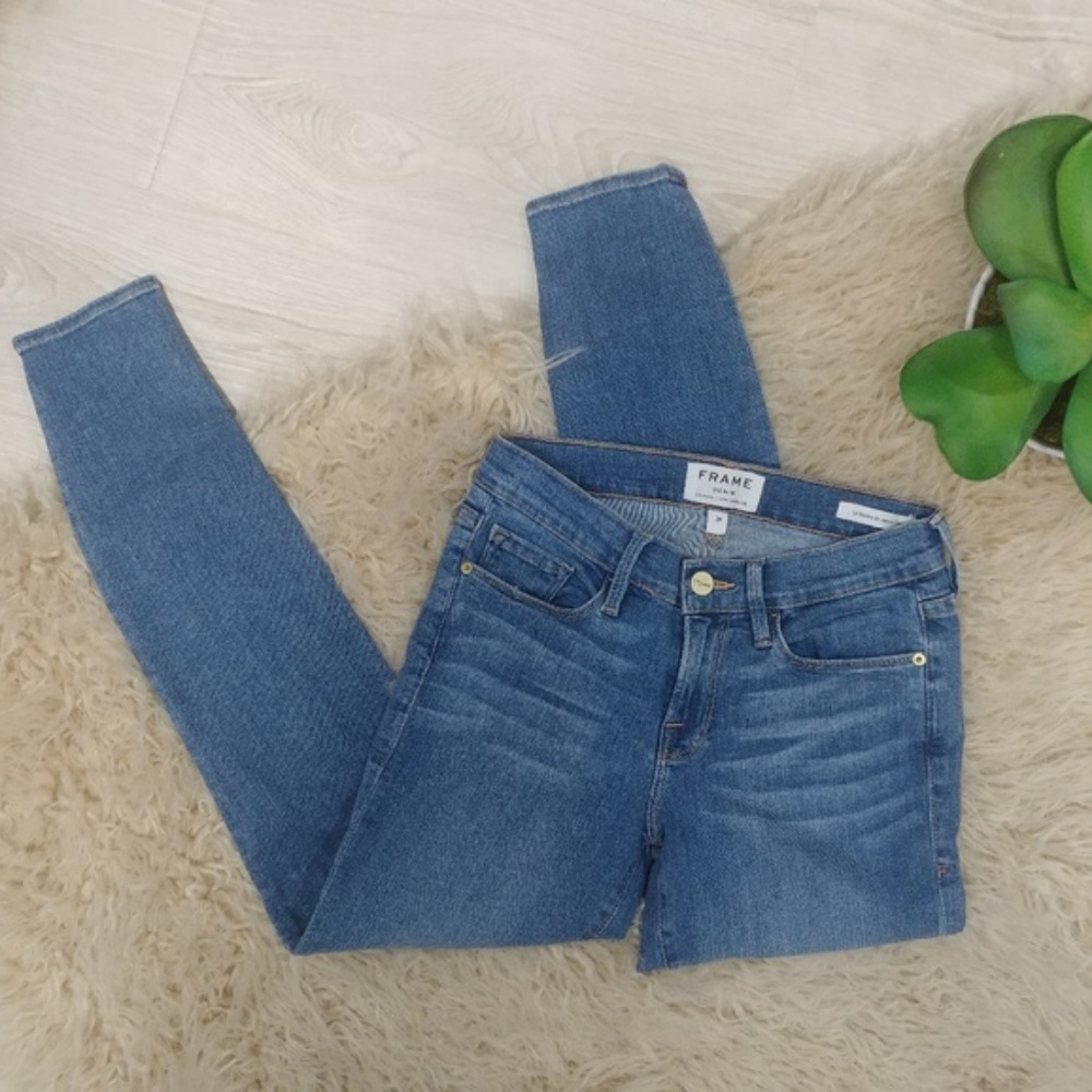 Frame Le Skinny de Jeanne Crop Mt. view wash 26